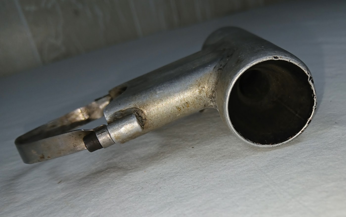 VINTAGE FLOW THOUGH MUFFLER ALUMINUM NICE USED RAIDO CONTROL MODEL AIRPLANE