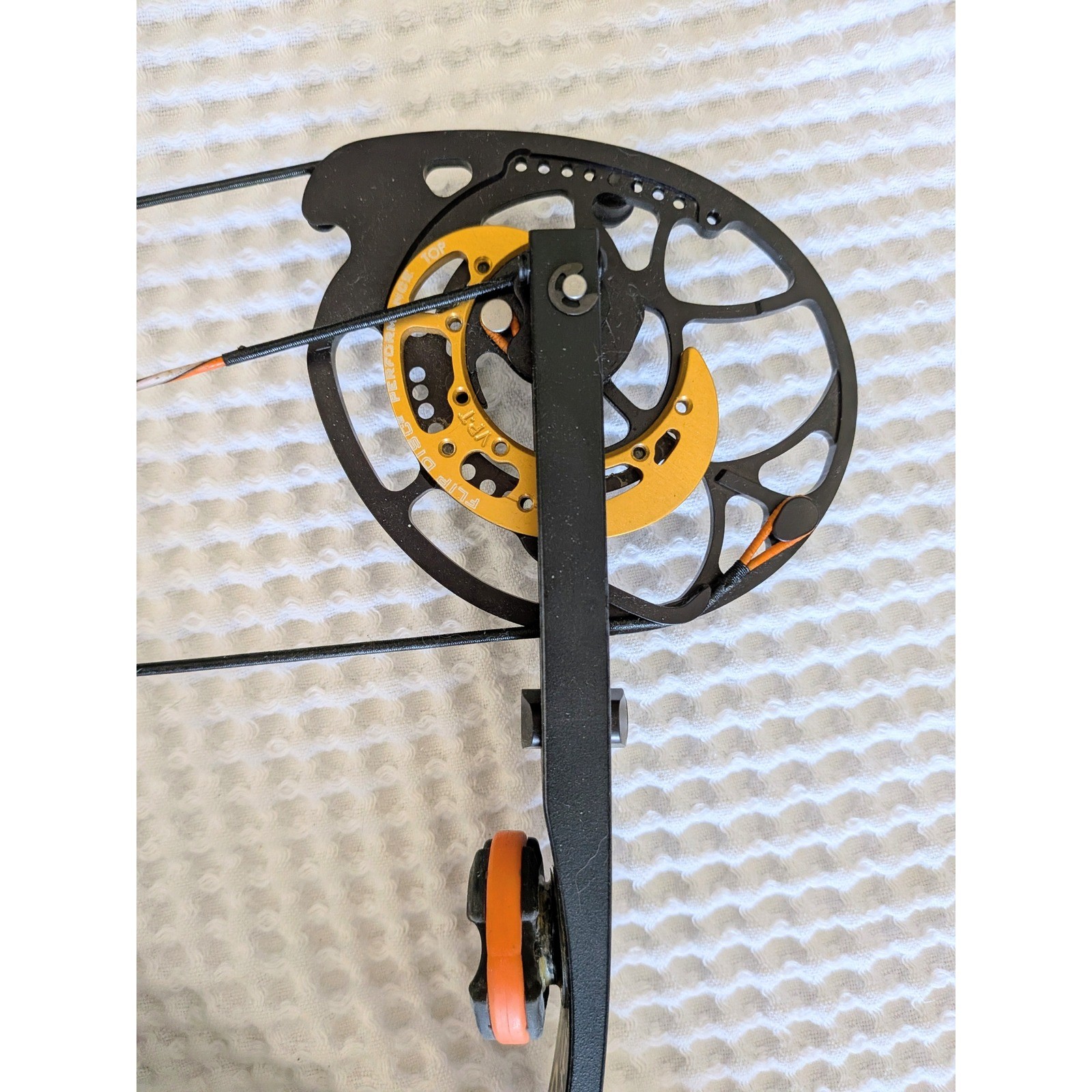 BowTech Carbon Icon RH Compound Bow RAK Package w/ Bee Stinger Stabilizer