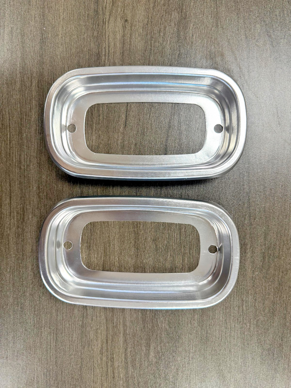 1960-66 Chevy GMC C10 Pickup Truck Fleetside Tail Light Bezel PARI LH RH Aluminu