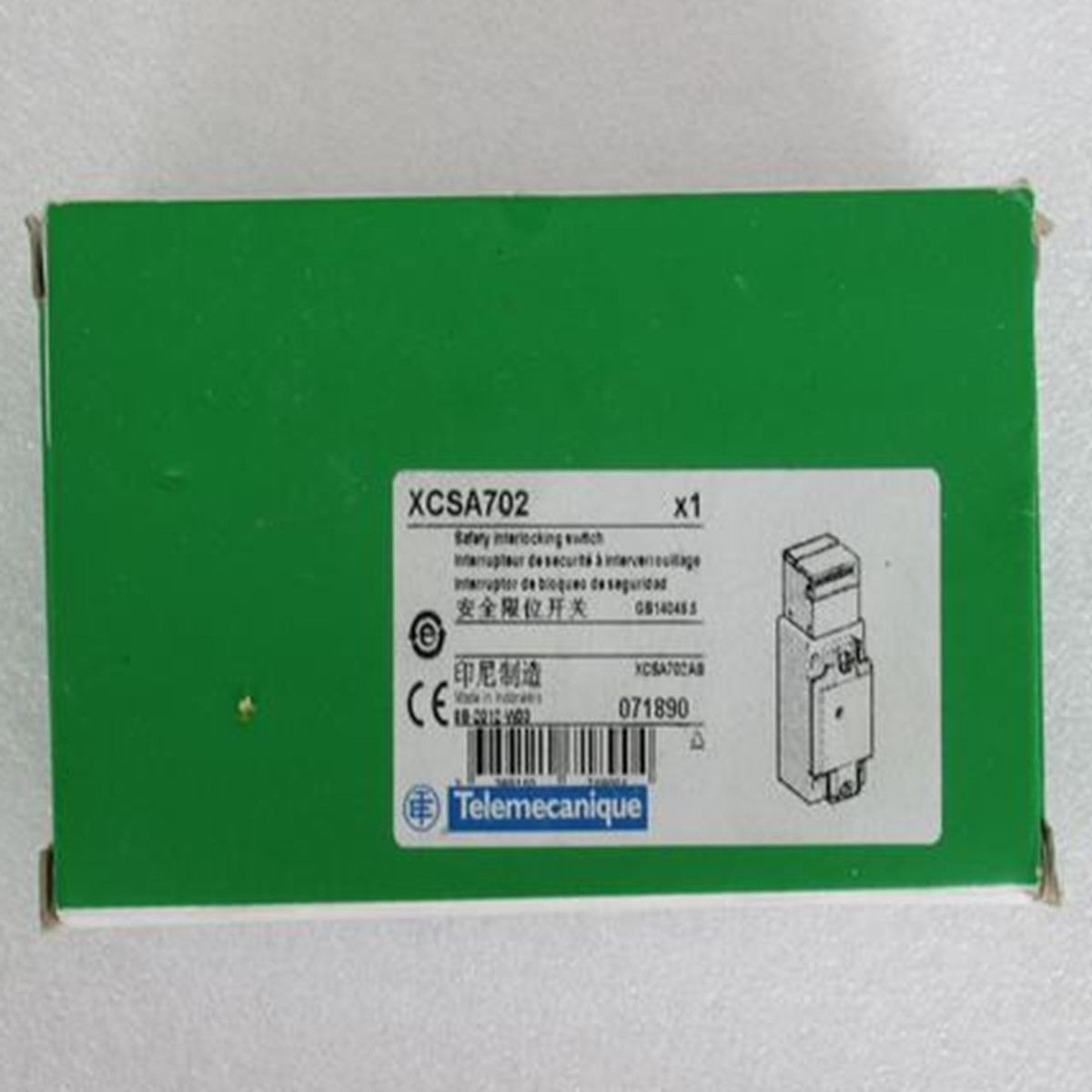 NEW SCHNEIDER XCSA702 Safety Limit Switch