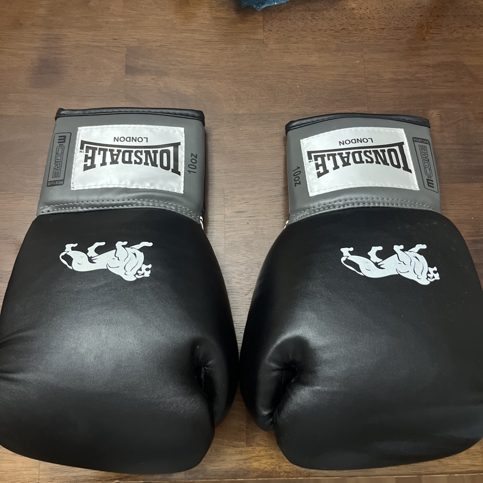 Boxing Gloves Lonsdale London The Brand of Champions 12oz Pro Training