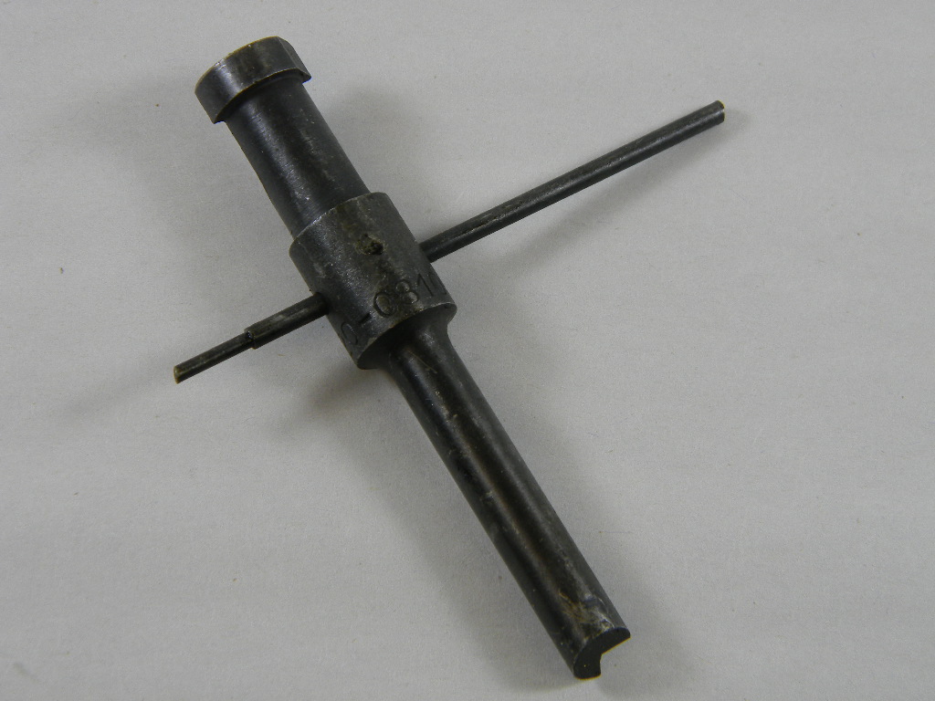 GAS CYLINDER TOOL FOR ISRAELI RIFLE
