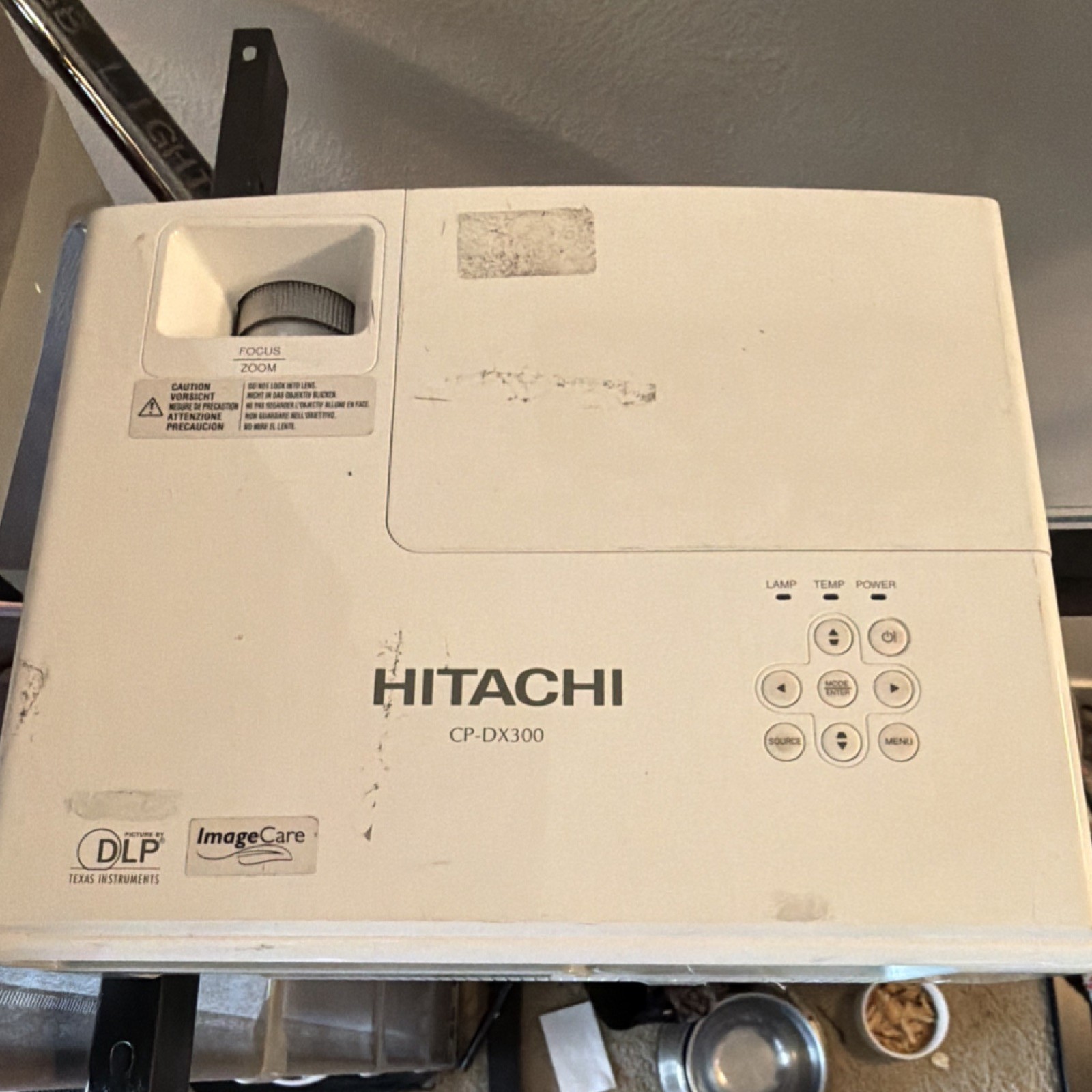 Hitachi CP-DX300 DLP Projector 3000 ANSI Lumens XGA 1024x768 HDMI White