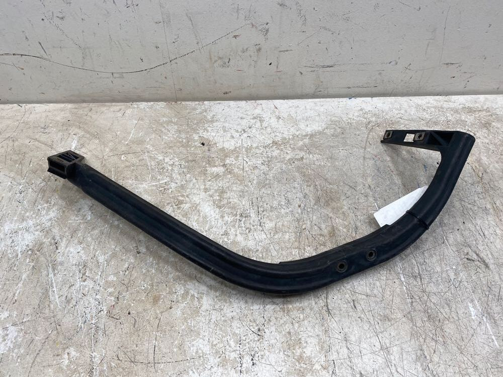 2009 Hood Bracket for Volvo VNL Gen 2 (766-10125)