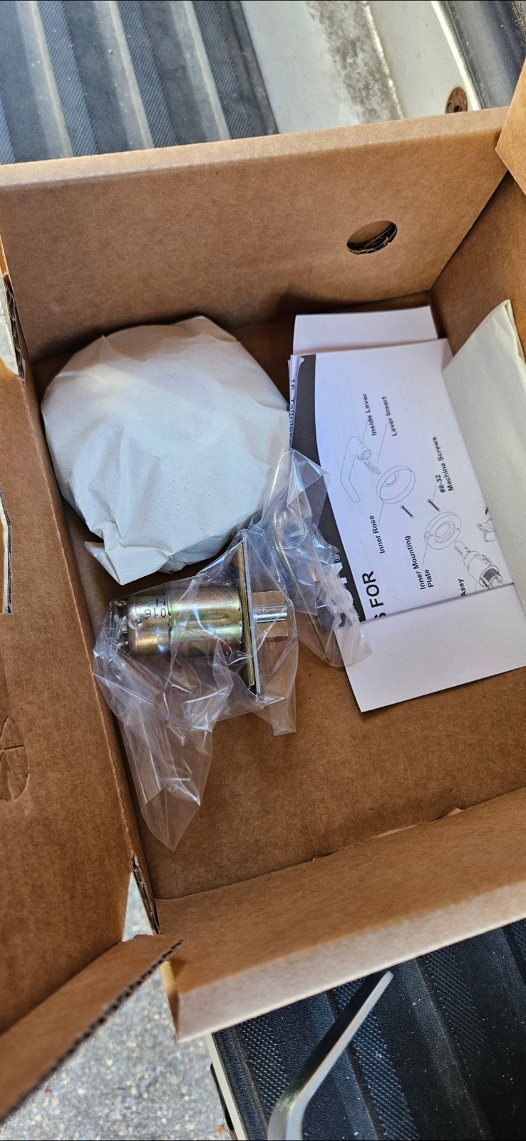 FALCON STORE ROOM LOCKSET WITH GREEN CORE