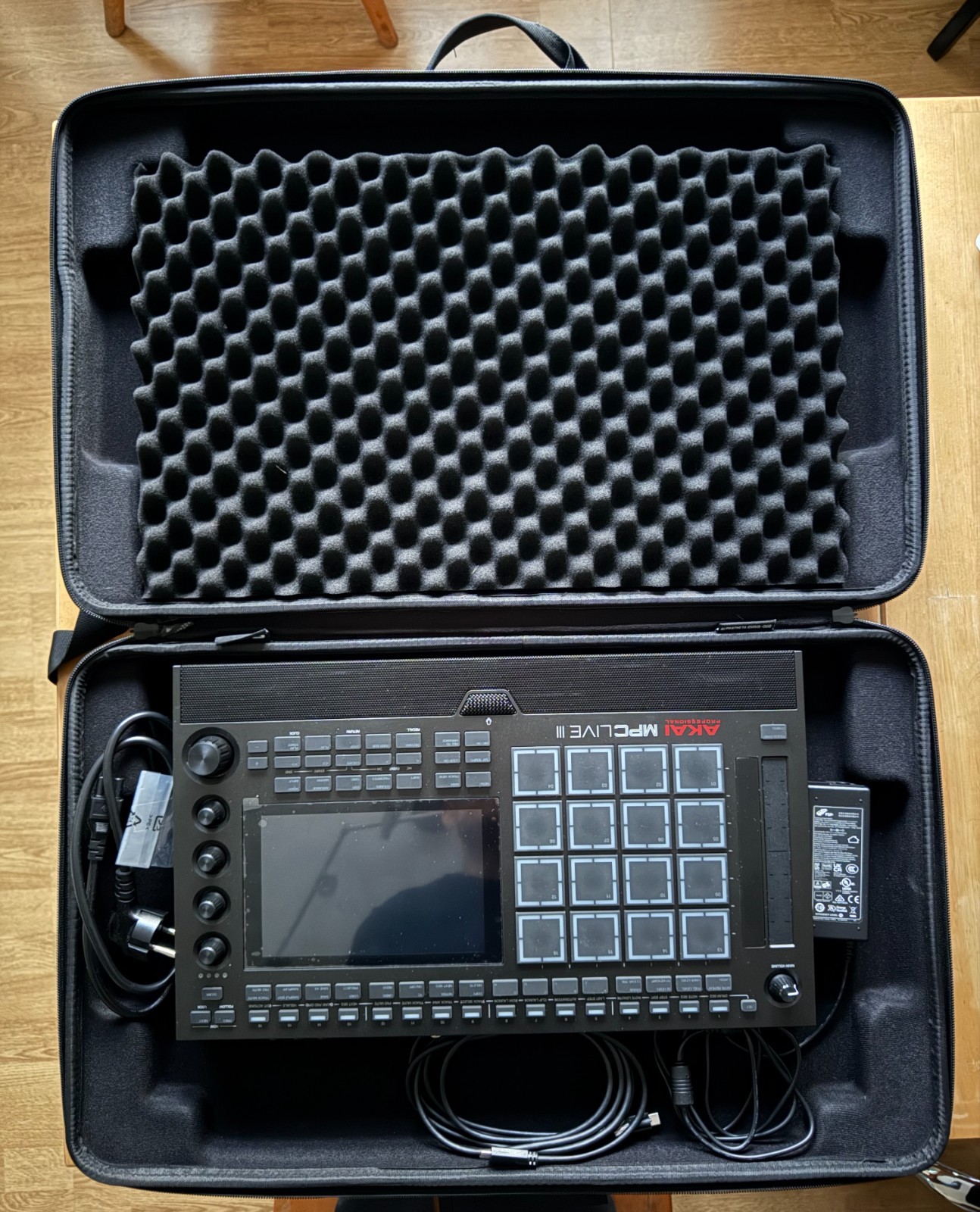 Akai MPC Live 3