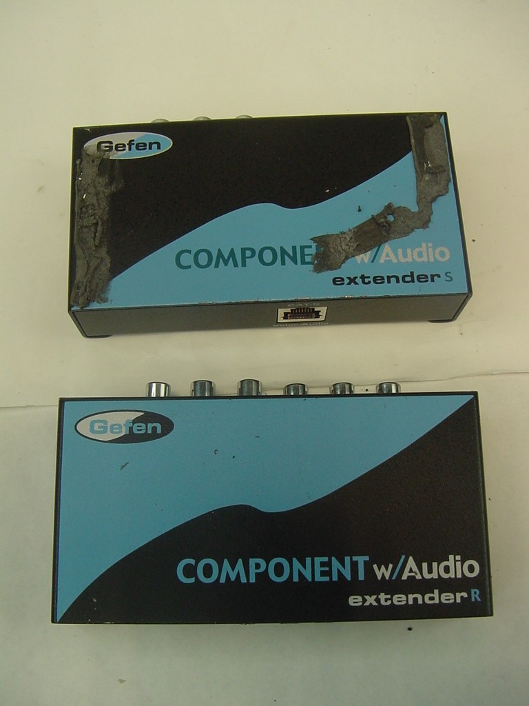 GEFEN COMPONENT w/AUDIO EXTENDER TRANSMITTER & RECEIVER - NO POWER CORDS