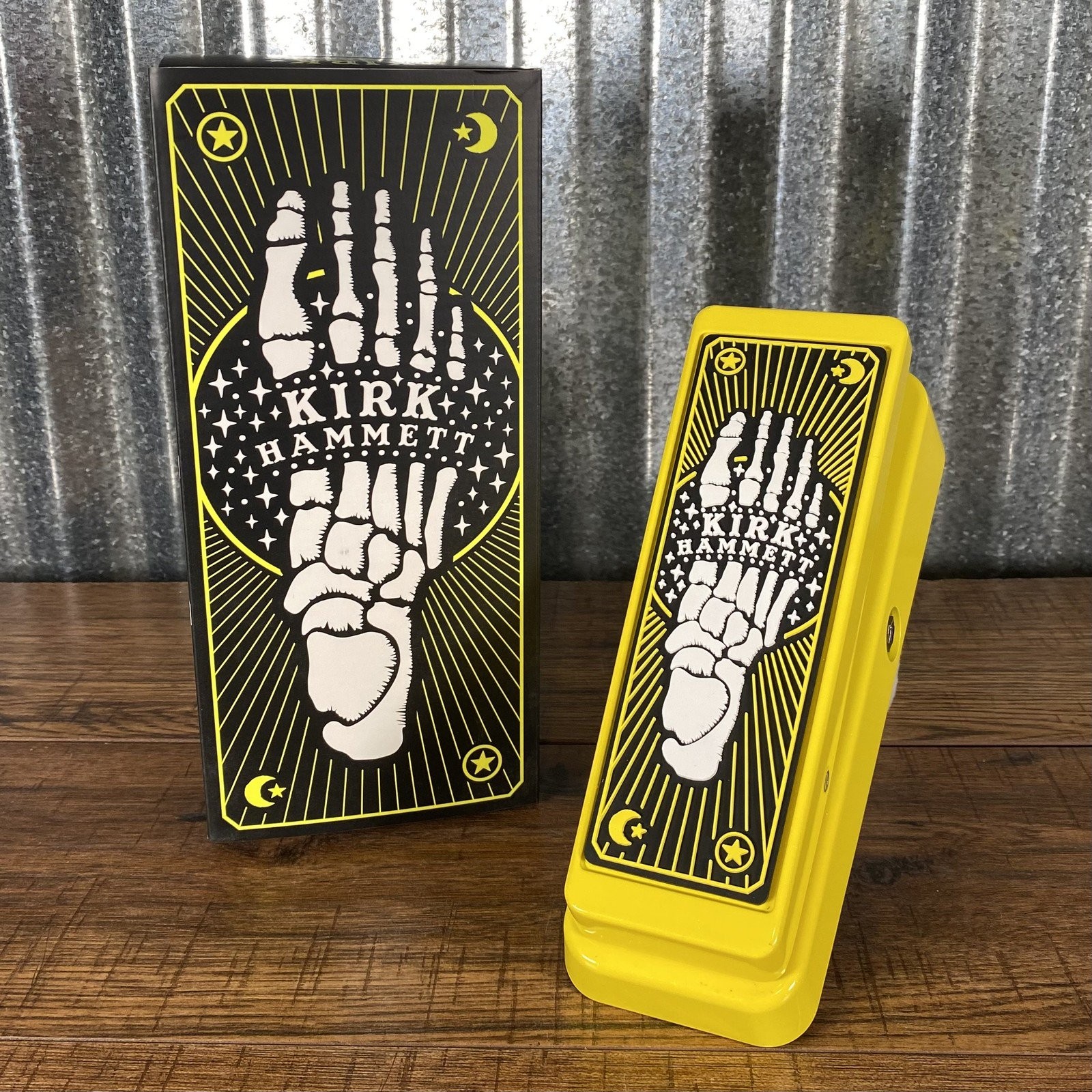 Dunlop KH95Y Kirk Hammett Cry Baby Wah Yellow Sparkle Guitar Effect Pedal