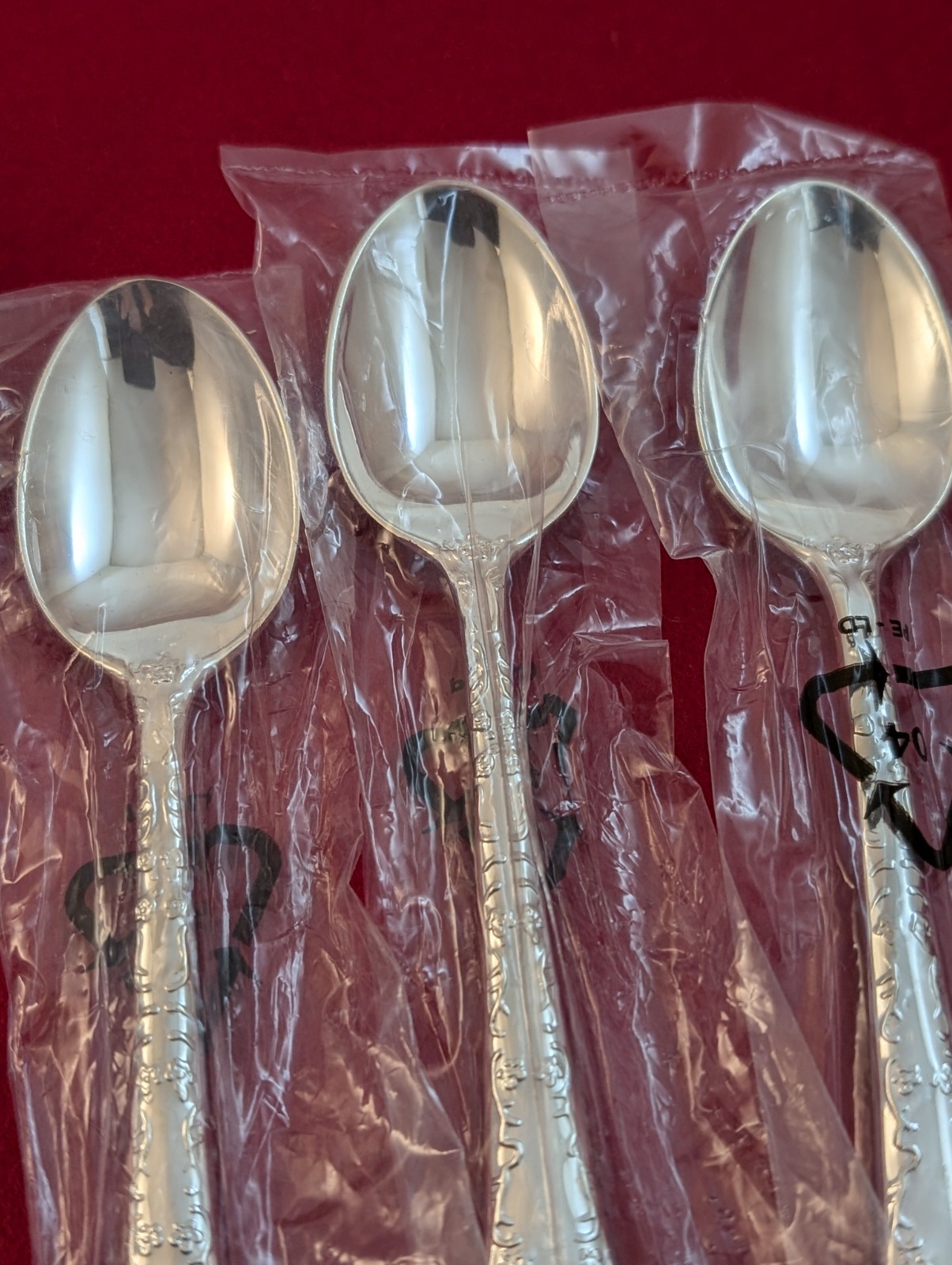 Set Of 6 Enchanted Rose Unmarked SilverPlate Teaspoons Flatware