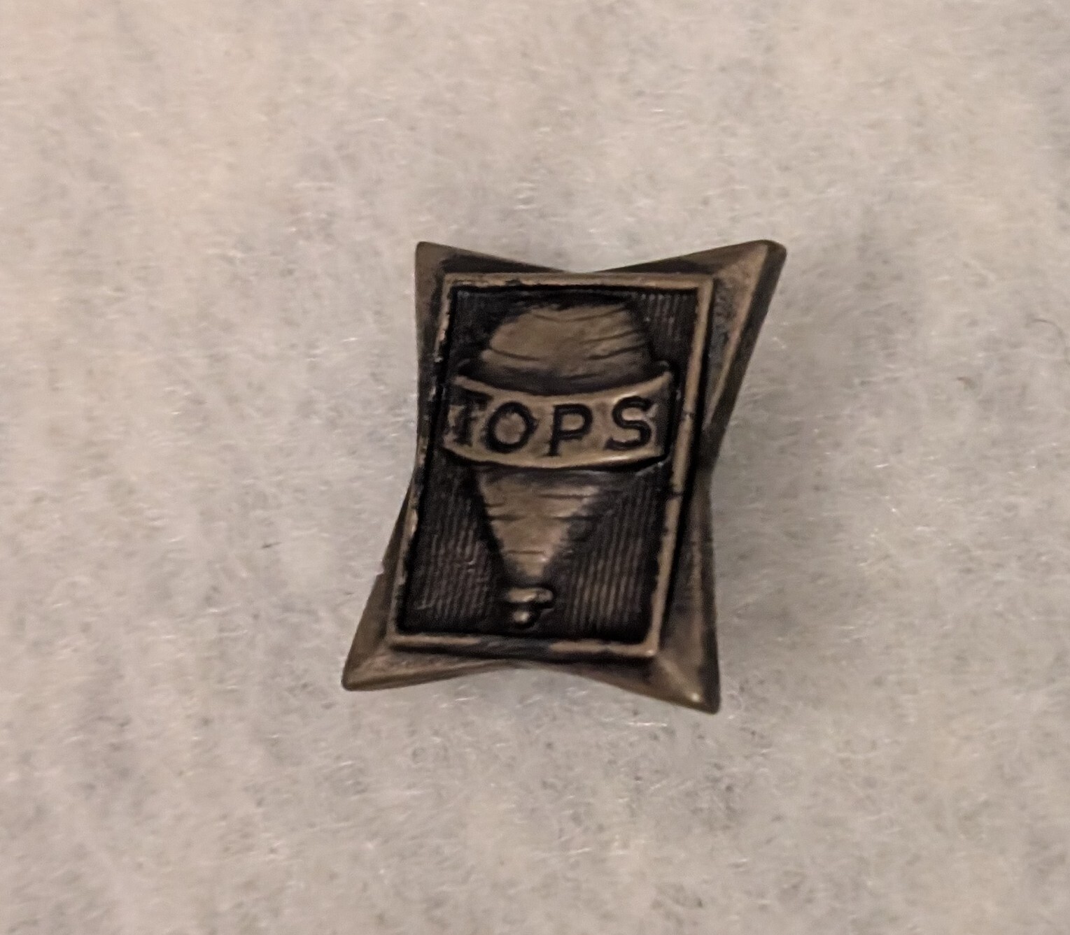 Vtg Tops Brand Rolling Papers Lapel Pin - Rare Mini Promo Tie Tack Tobacco Ad