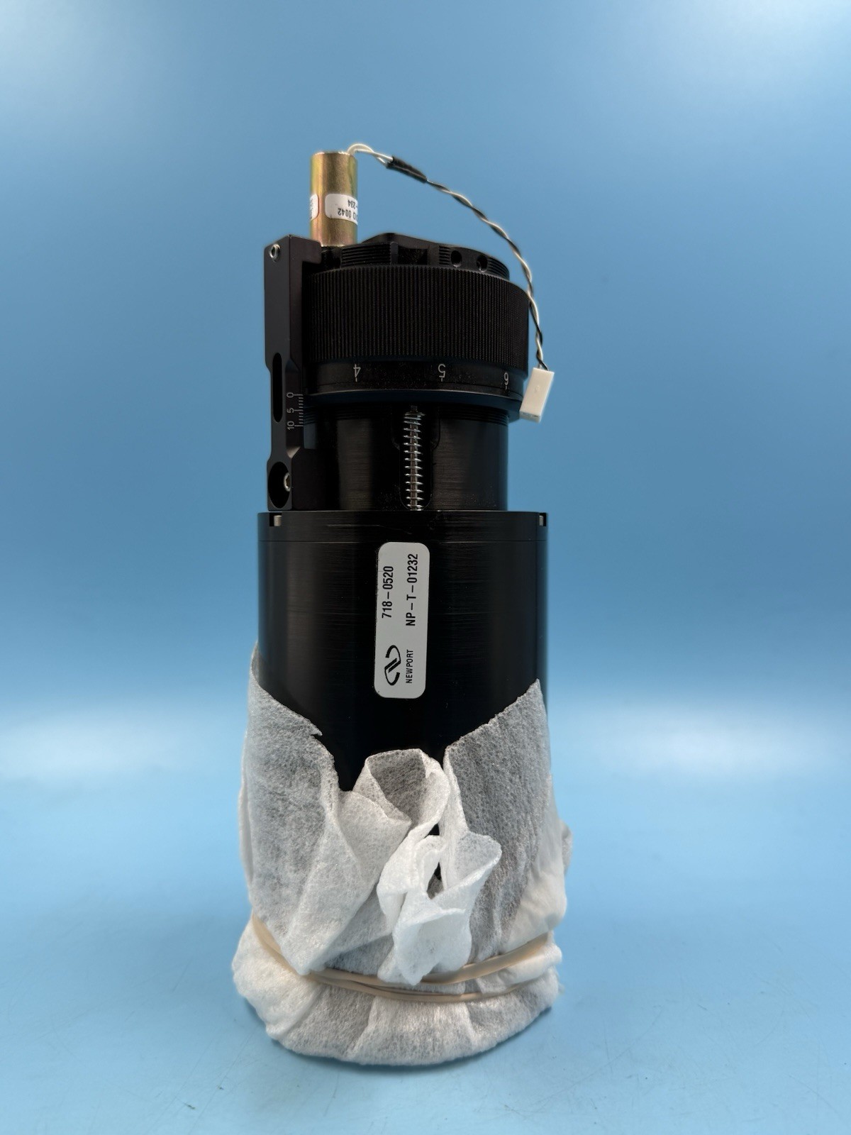 NEWPORT FIBER COLLIMATOR LASER OPTICS BEAM 718-0520 / NP-T-01232