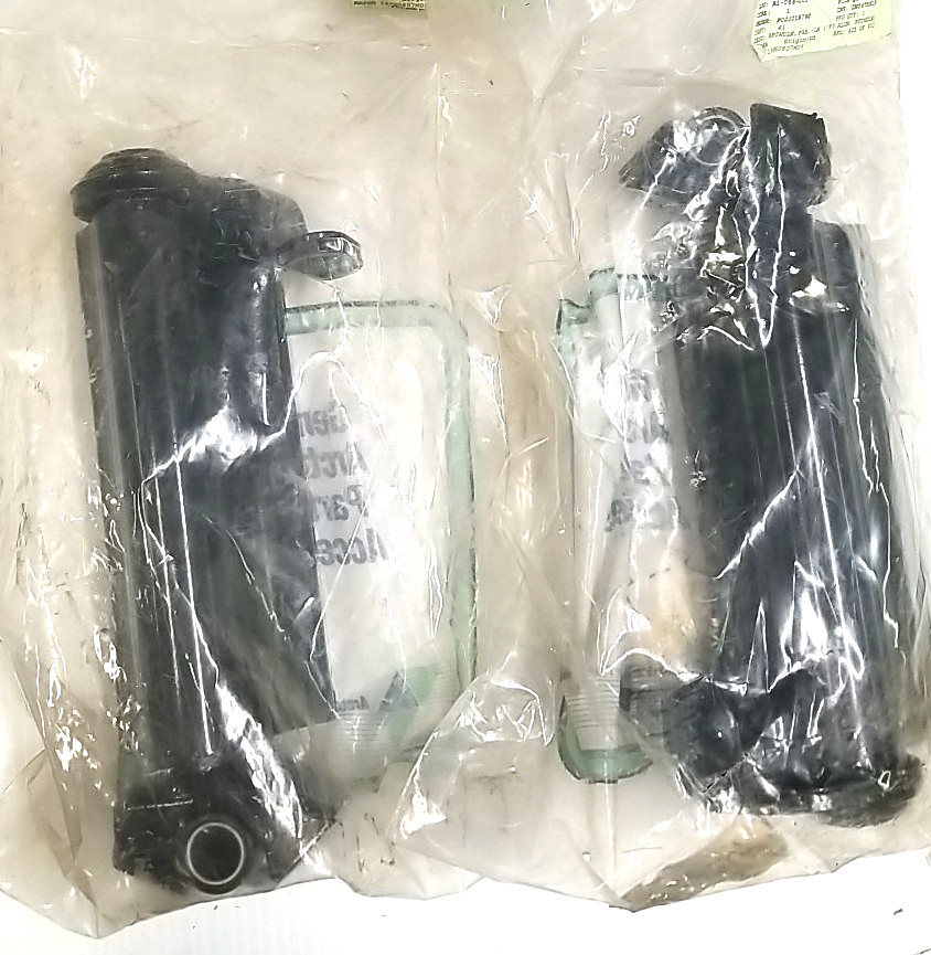 NEW OEM ARCTIC CAT PAIR OF SPINDLES 0703-442 & 0703-443  ARTIC