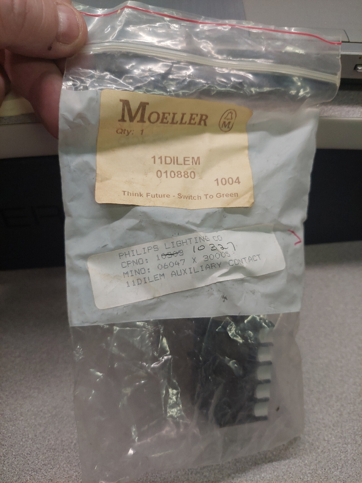 MOELLER 11DILEM AUXILIARY CONTACT.BRAND NEW FACTORY BAG.FREE SHIPPING