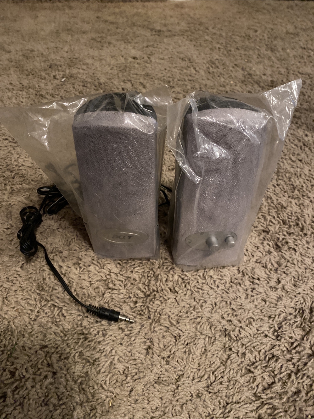 Acer PC Computer Stereo Speakers M1118B Gray Center 7616 F1