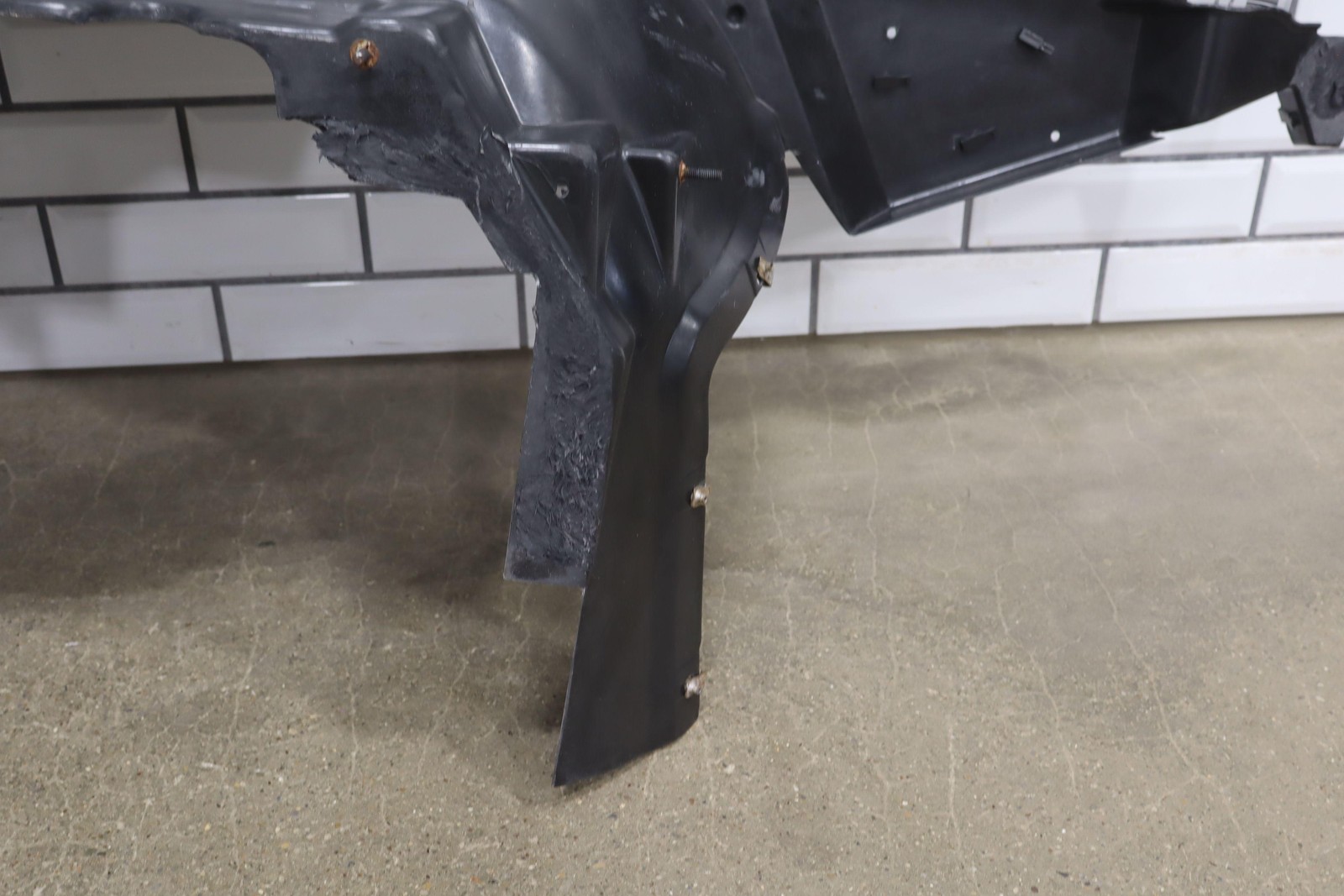 97-04 C5 Corvette Right Passenger Front Inner Fender Structure *Damaged*