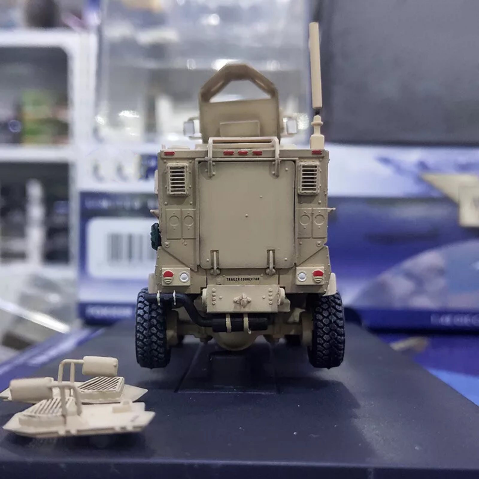 4.3in M1224 US MaxxPro Mine Resistant Anti Ambush Vehicle Finished Model Toy Set