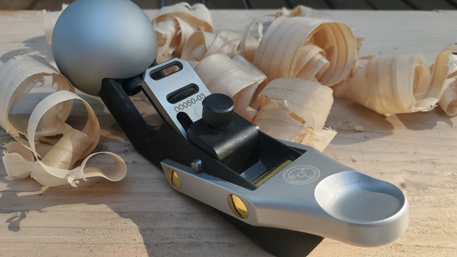 Hand Plane - 2 in 1 - Chamfer and Flat - One Tool