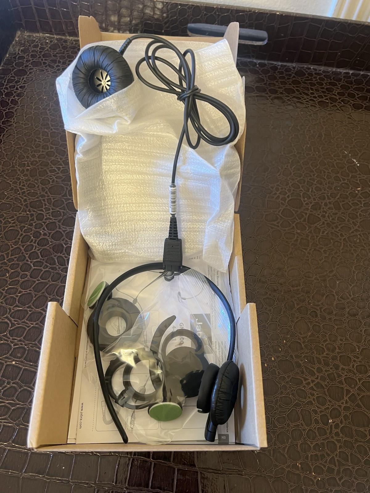JABRA HANDS-FREE HEADSET 2104-820-105 GN2100 4-IN-1 NEW - Free Shipping