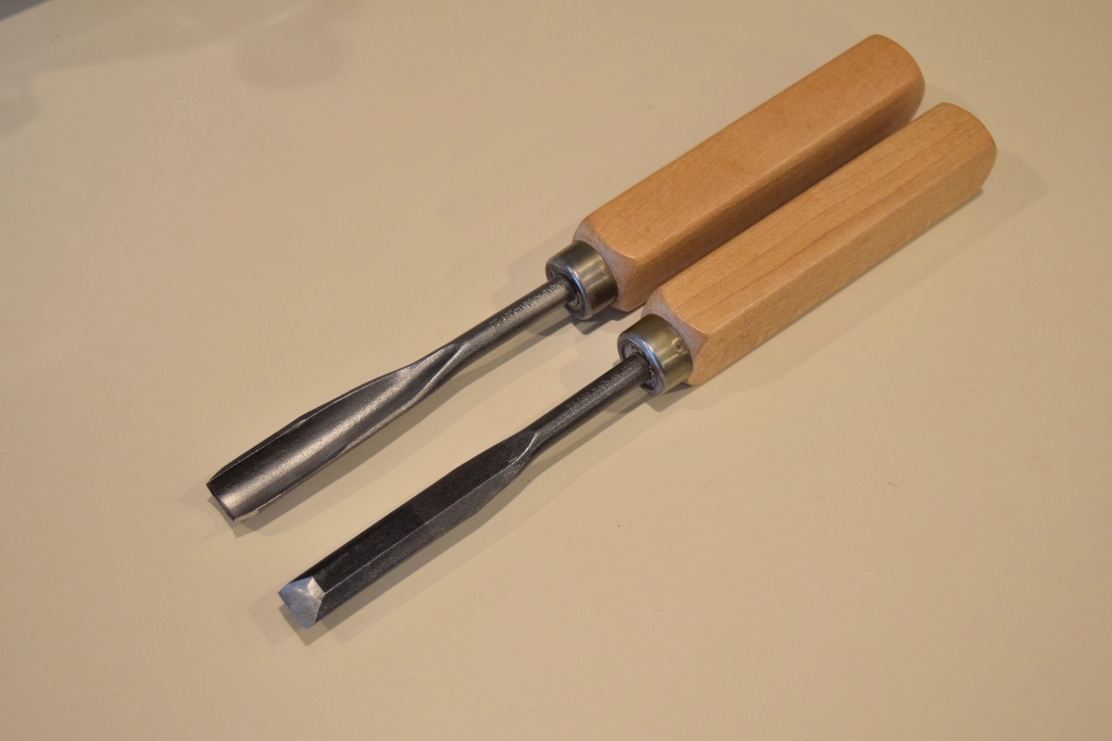 Set of 2 wood chisels Made in JAPAN  5/8" gouge (73487) and 1/2" square (73489)