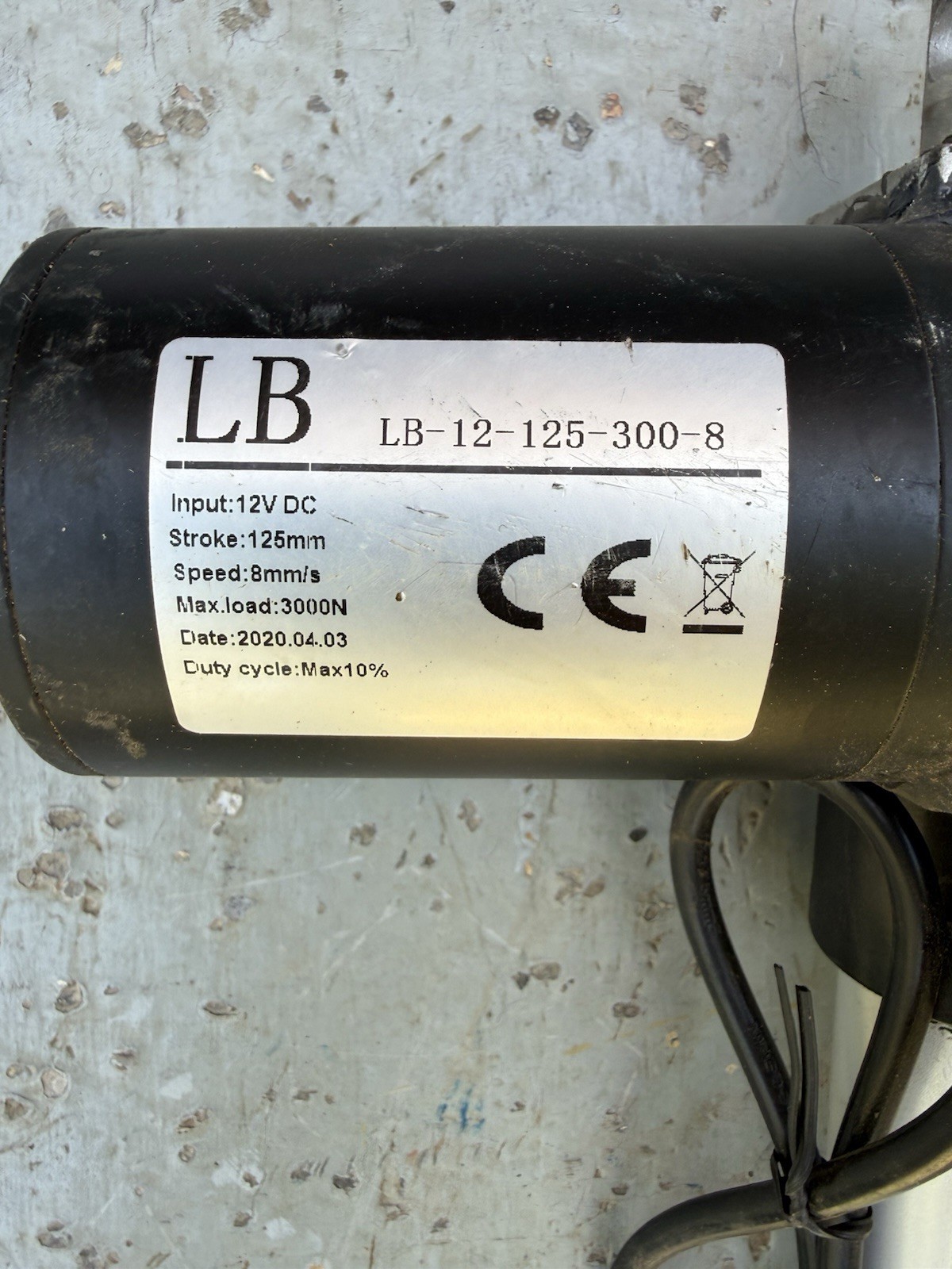 lb 12 125 300 8 Linear actuator New