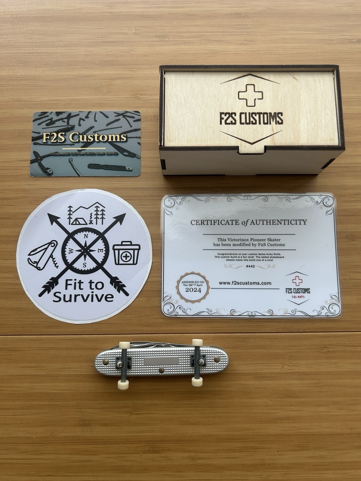 Victorinox Pioneer Skater F2S Custom #442 - Skateboard Mod Victorinox 1 of 1 !