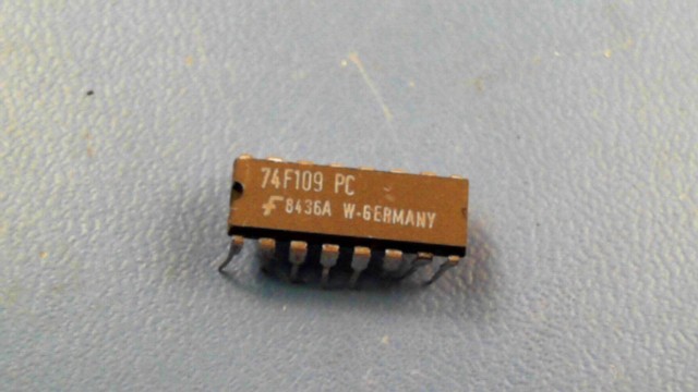 New (12pcs) 74F109PC FAIRCHILD IC Logic