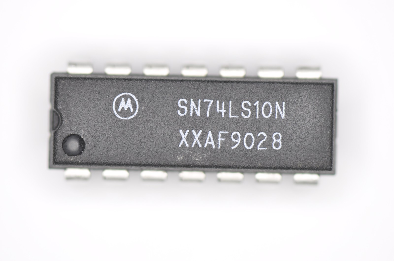 14x 74LS10 Triple 3‑Input NAND Gate ICs – Mixed Manufacturers – NOS – DIP‑14 – V