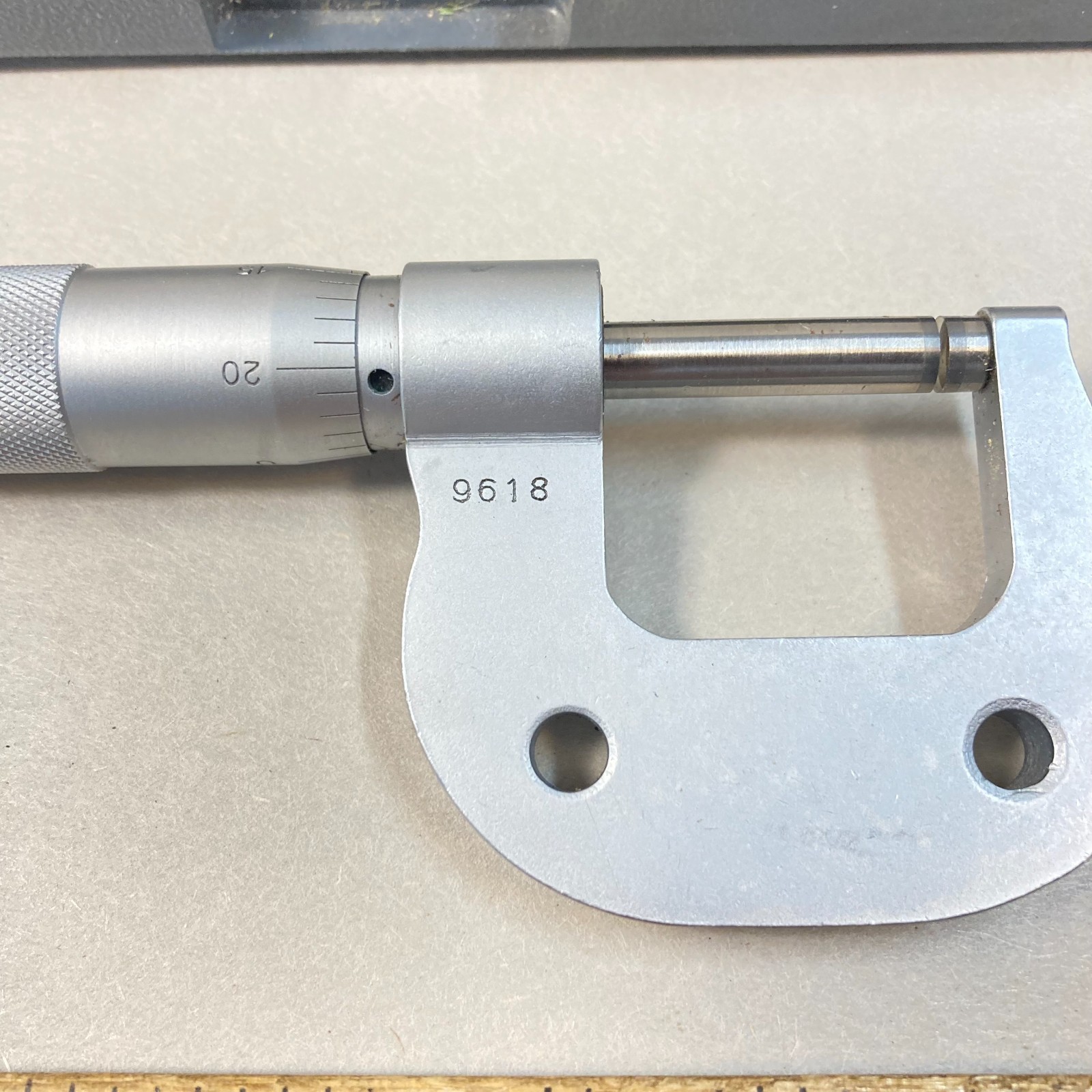 Micrometer Outside 0-1" Thimble Lock Ratchet Stop #9618 w/ Case