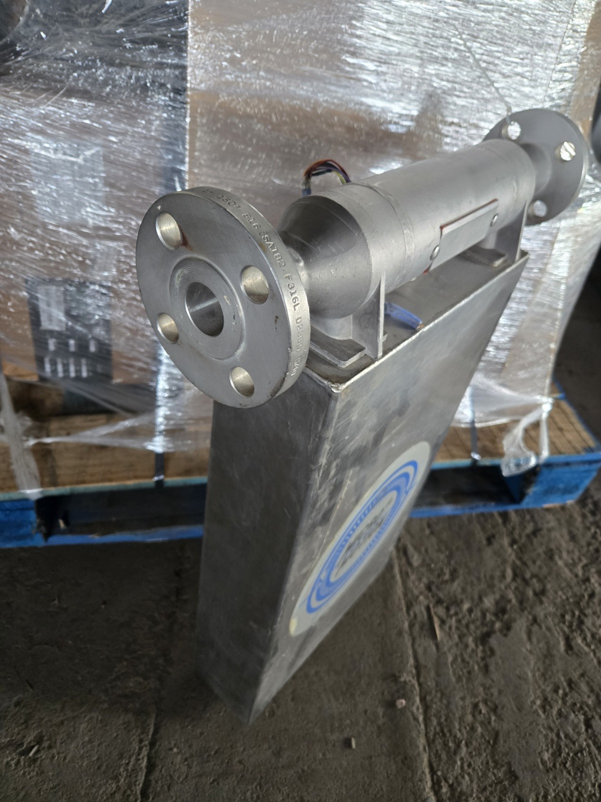 Micro Motion Mass Flow Meter. Model D 100S-SS