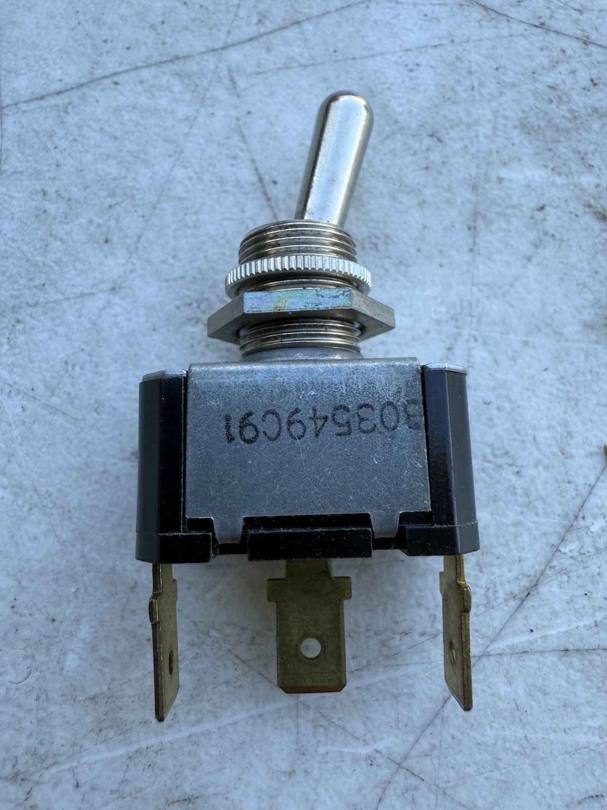 TOGGLE SWITCH INTERNATIONAL