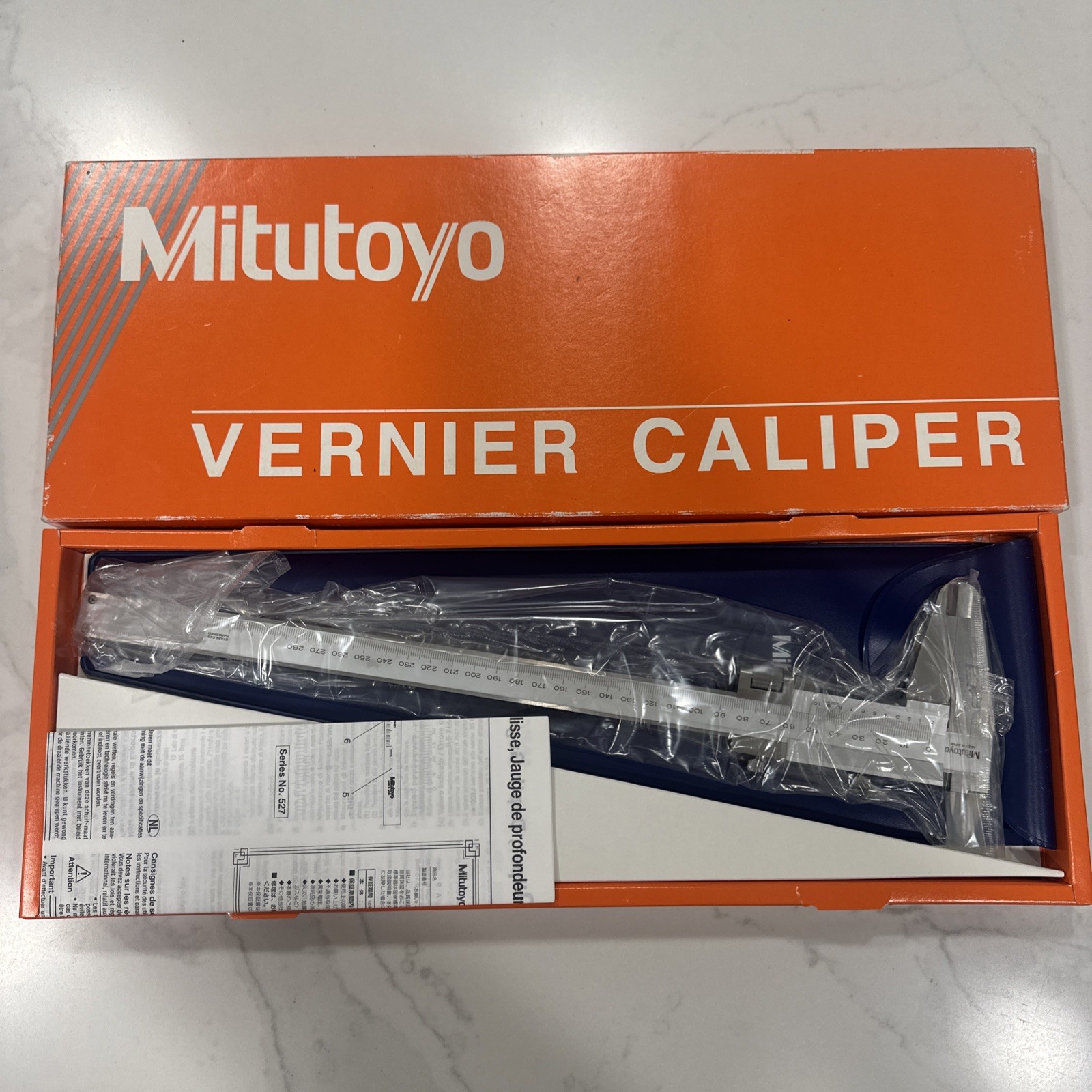 Mitutoyo Vernier Caliper 532-103 NM28 Stainless Steel 0-280mm .02 Grad Japan New
