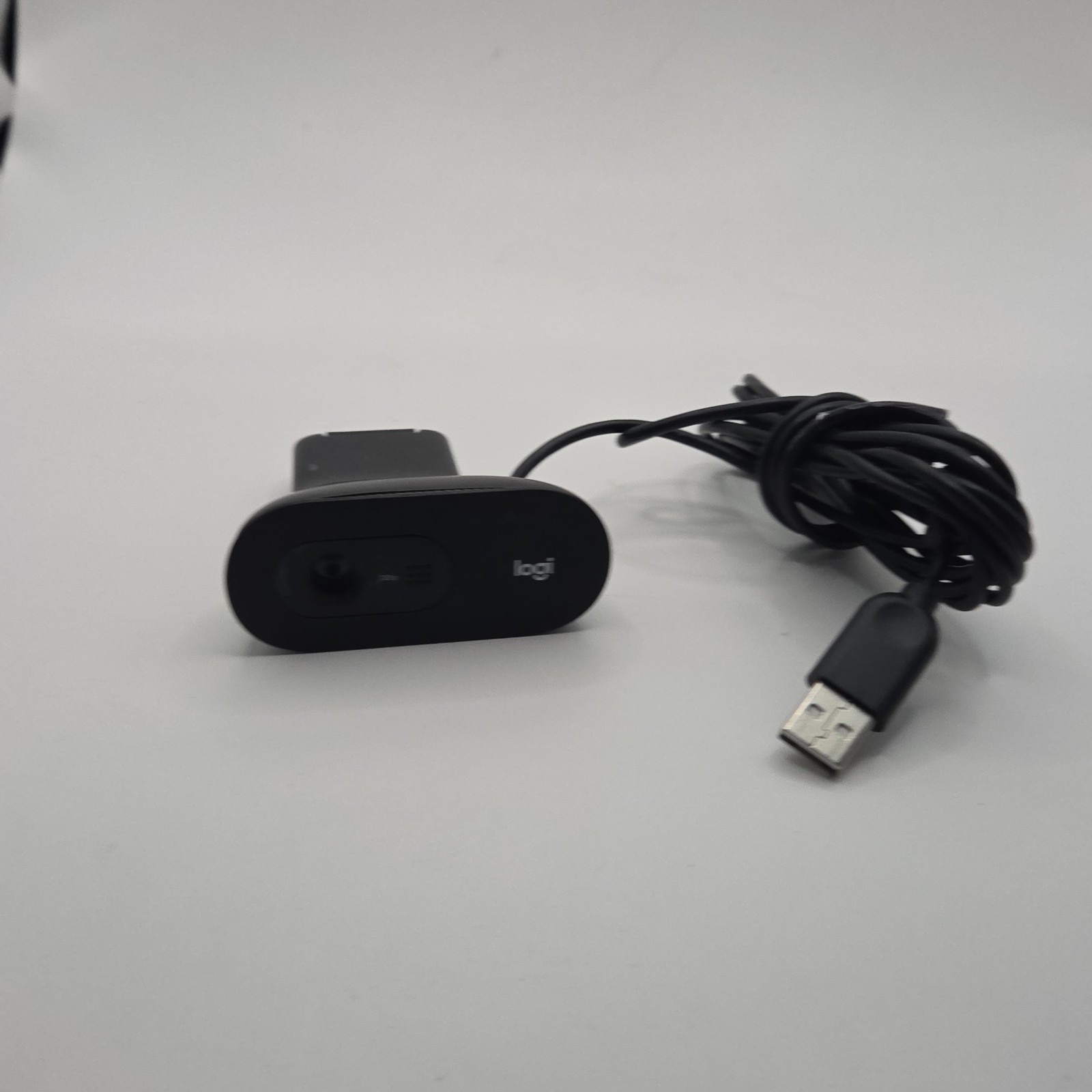 LOGITECH 860-000581 (barely used, clean) Computer Camera WEBCAM