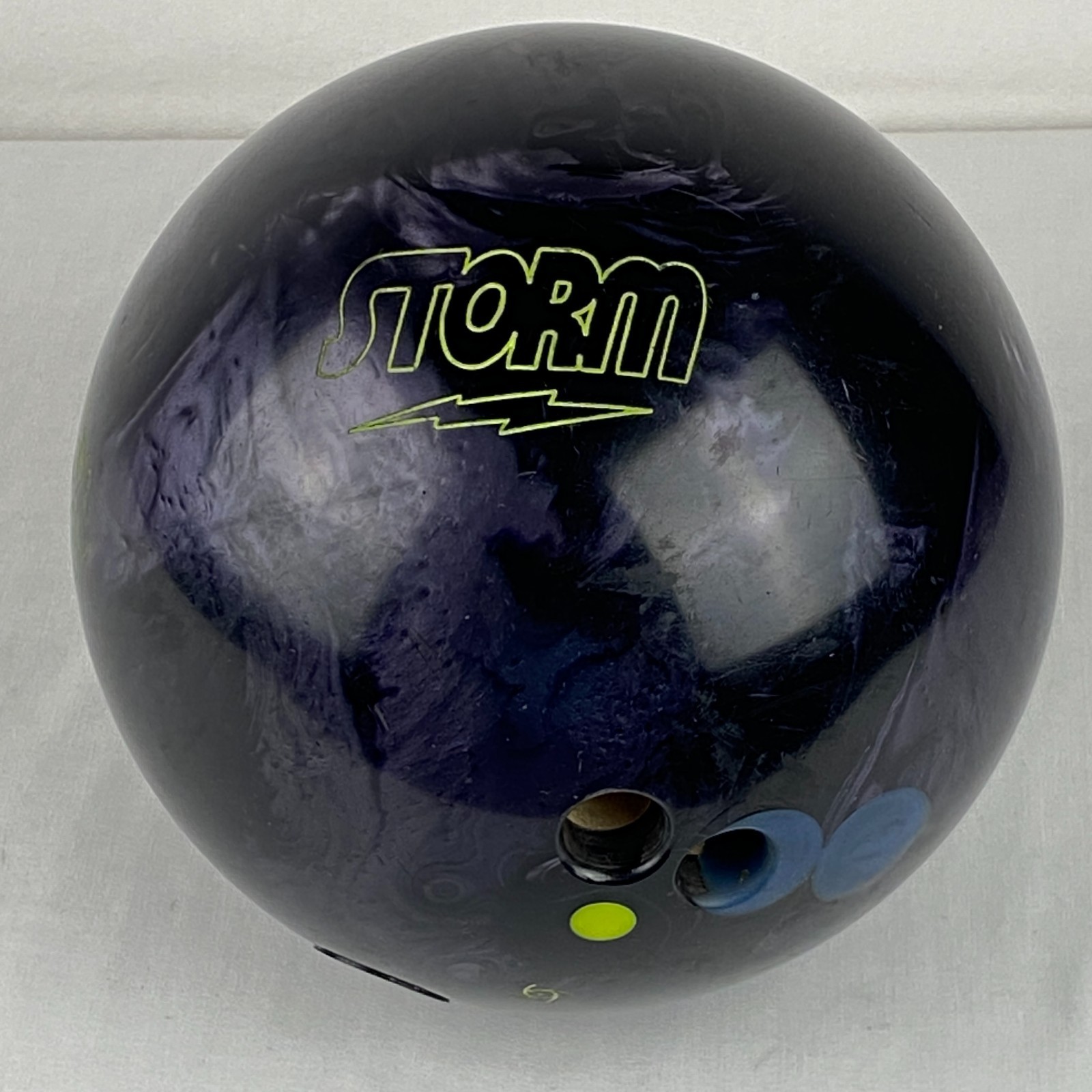 Storm Tropical Heat Bowling Ball 11 lbs 10 oz Black Purple 'ish Silver 'ish G05