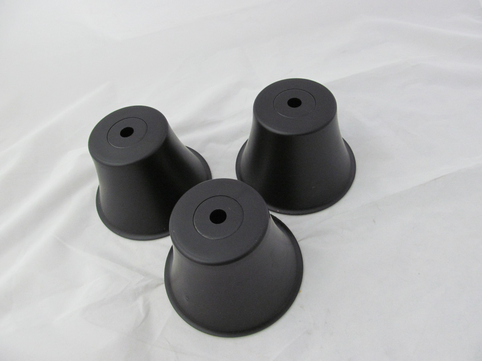 GRASSHOPPER OEM MOWER PART 423680 PLASTIC SPINDLE DEFLECTOR CONE SET OF 3