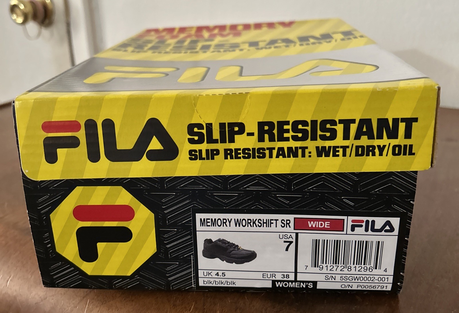 FILA Workshift SR Sneaker, Black, Women’s Sz 7 Wide, 5SGW0002-001, New In Box!