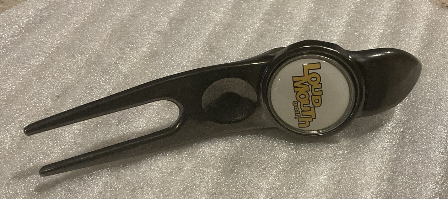 Older Loudmouth Golf Divot Tool w/Ball Marker & Bottle Opener Barely Used