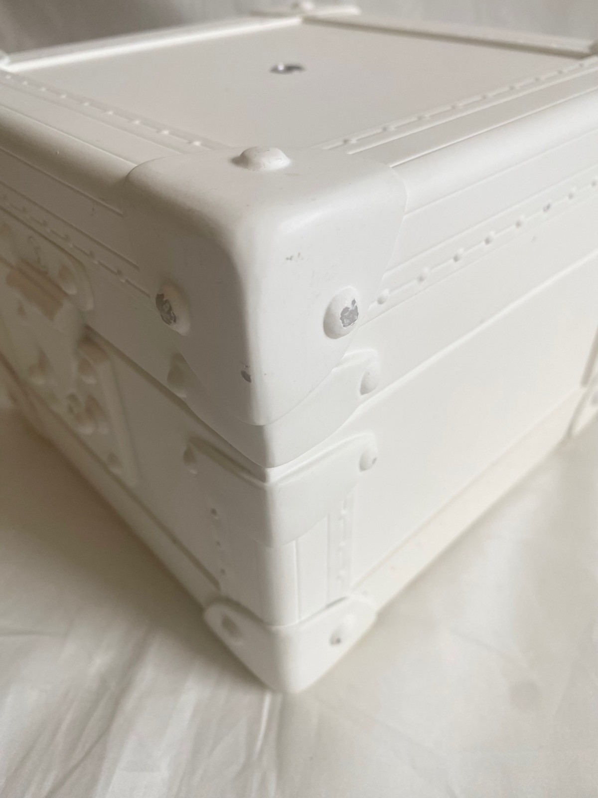 Louis Vuitton 2020 X'mas white mini trunk case box for window display