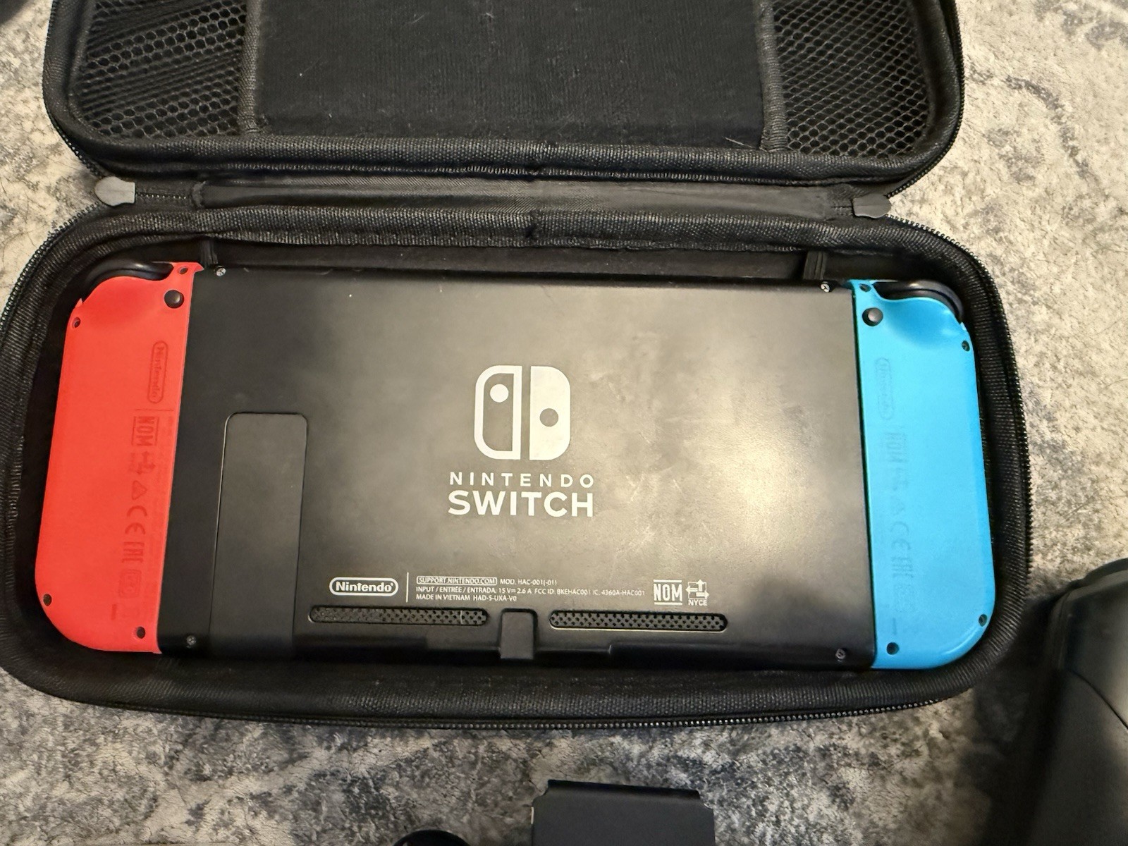 Nintendo Switch HAC-001(-01) Bundle w/ Super Mario Maker 2, Minecraft, Dock, Pr…