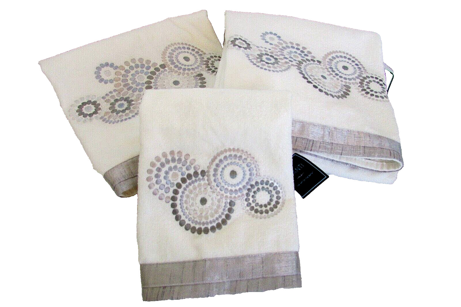 Avanti Linens Mosaic circles 3 Piece 2 Bath Towel 1 hand Towel Set-white lilac
