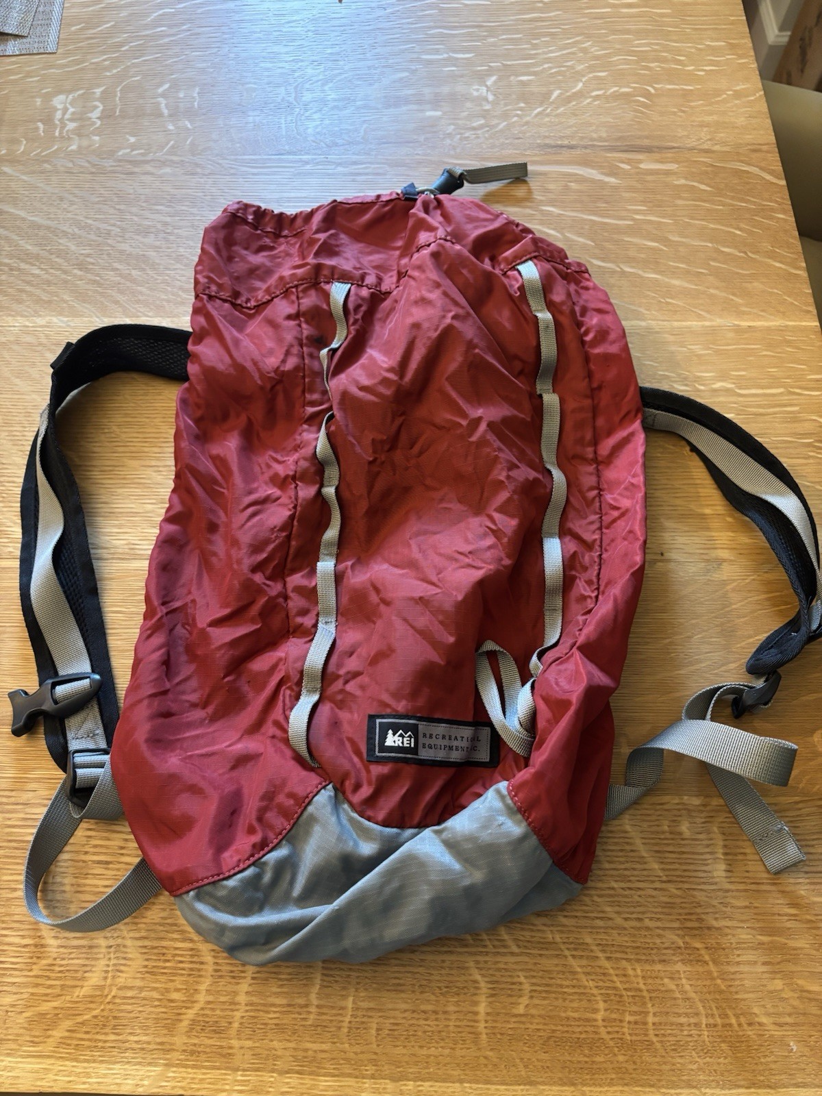 REI Packable Lightweight Drawstring Daypack Backpack – Red/Gray