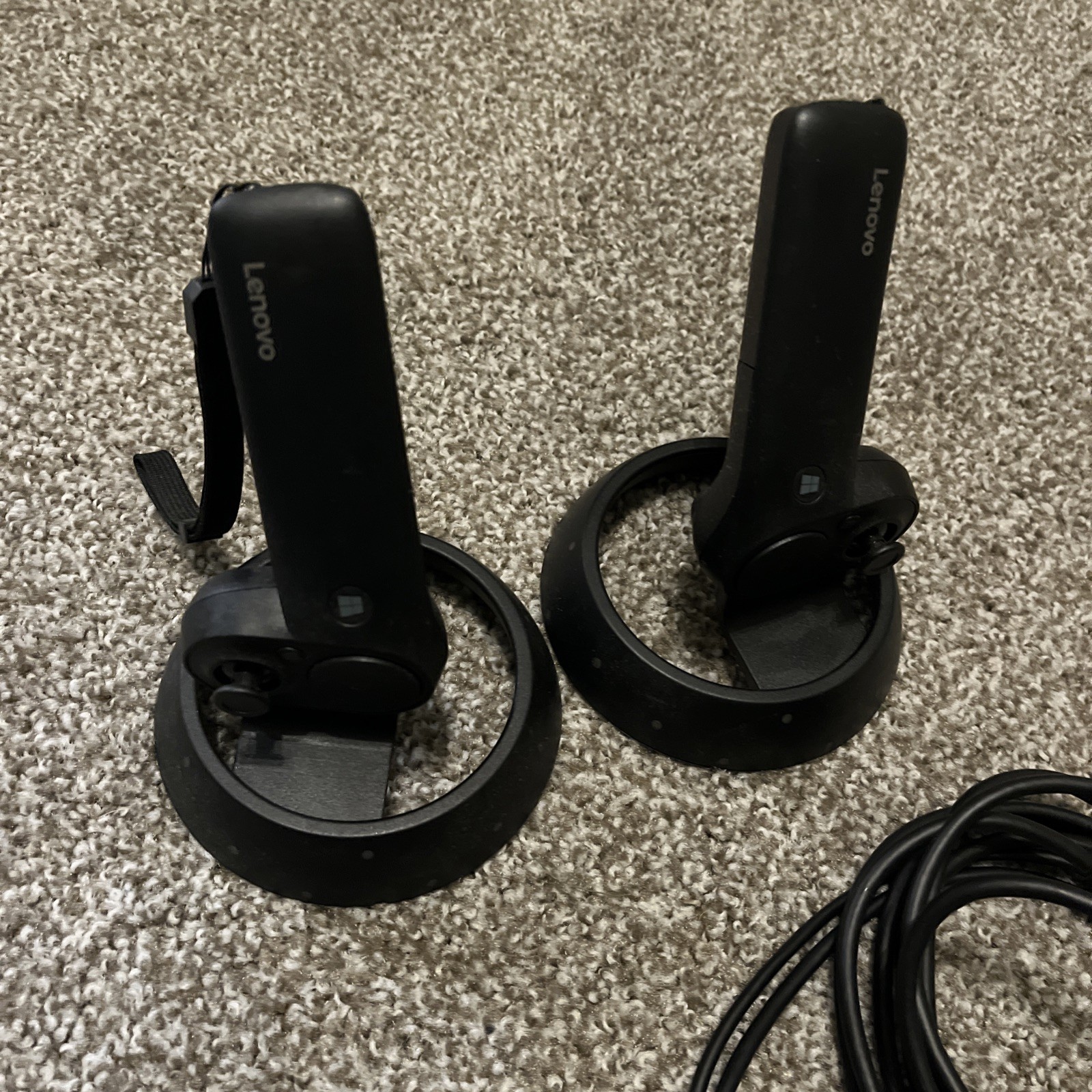 Lenovo Explorer VR Headset & Controllers Windows PC VR-2511N