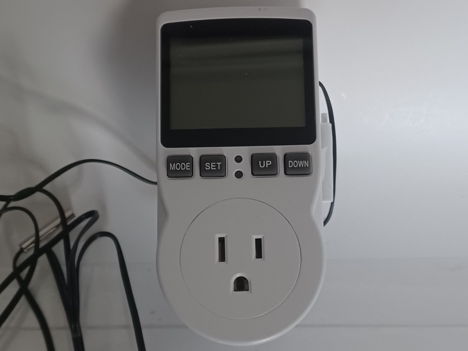 Digital Thermostat Outlet Plug Temperature Controller Heating Cooling with Probe