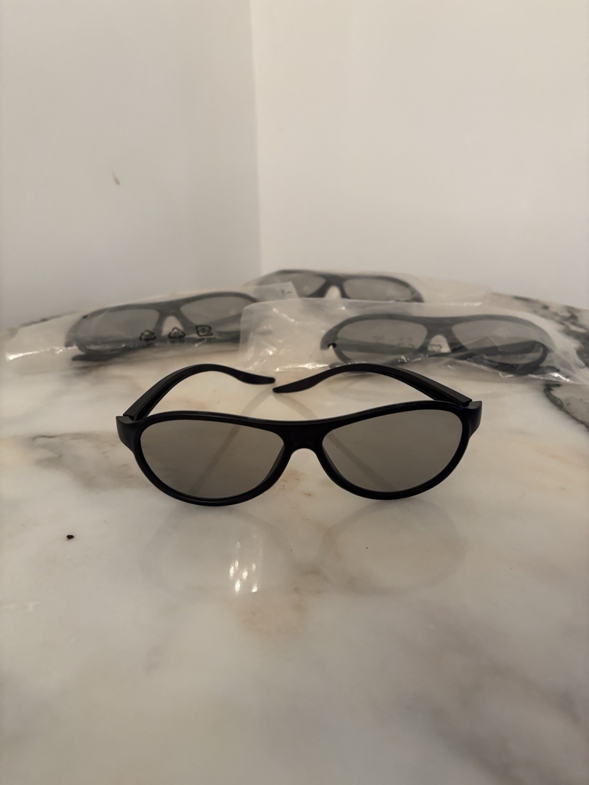 LG cinema 3d glasses Set Of 4