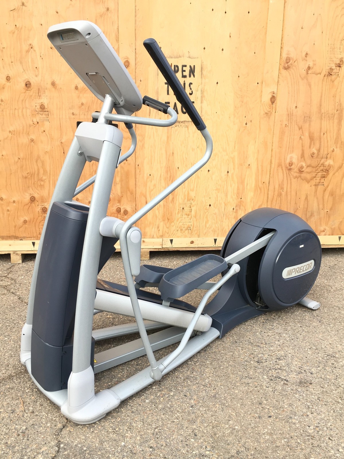 Precor EFX 885 Elliptical w/ P30 Console Commercial Grade Cross Trainer Working