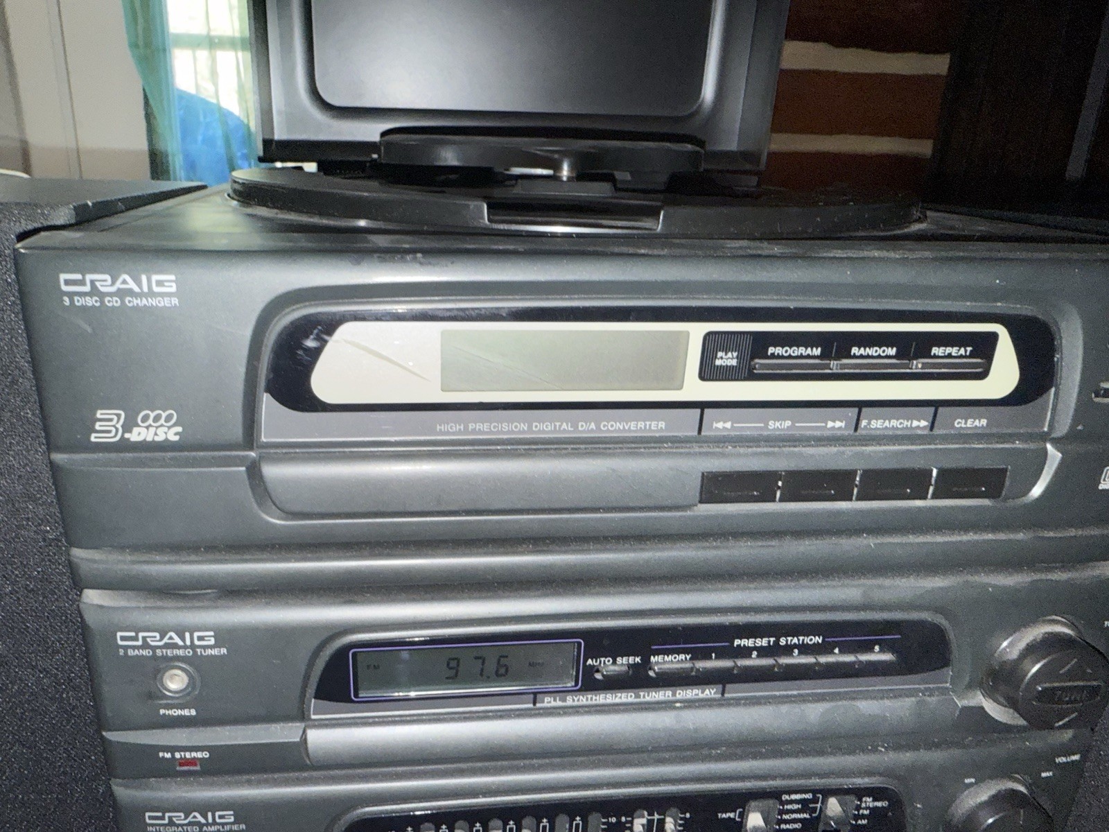 Craig HS3200 Compact Stereo System 3 Disk w/2 speakers