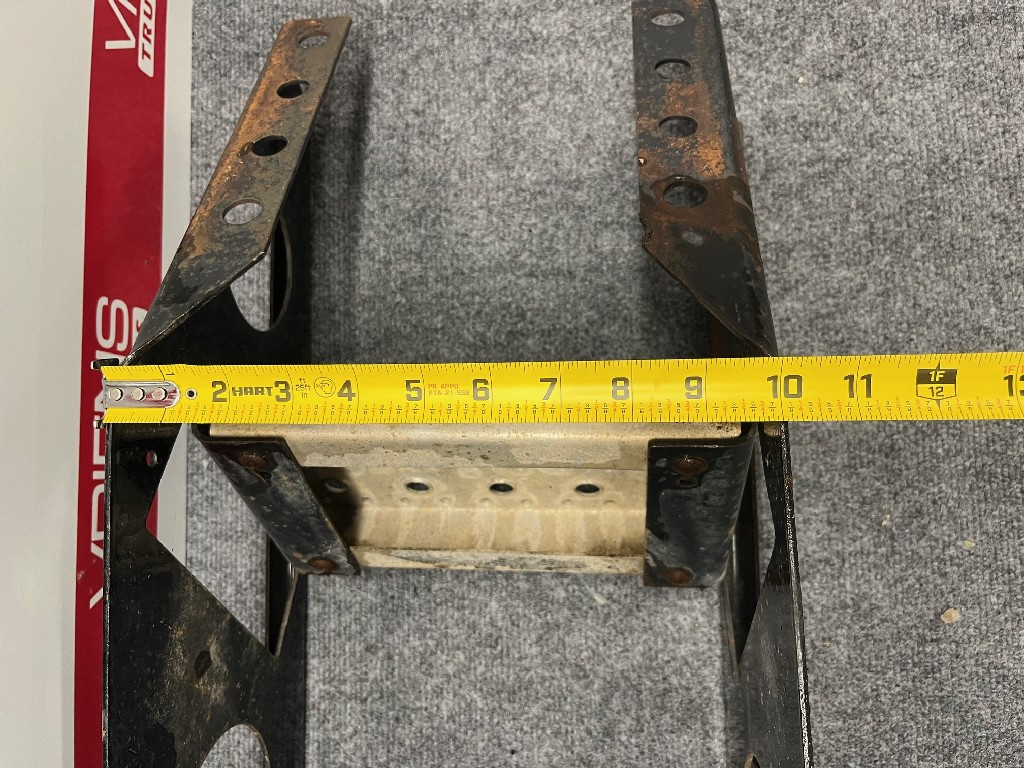 FREIGHTLINER STEP, CHASSIS MOUNTED ASSEMBLY