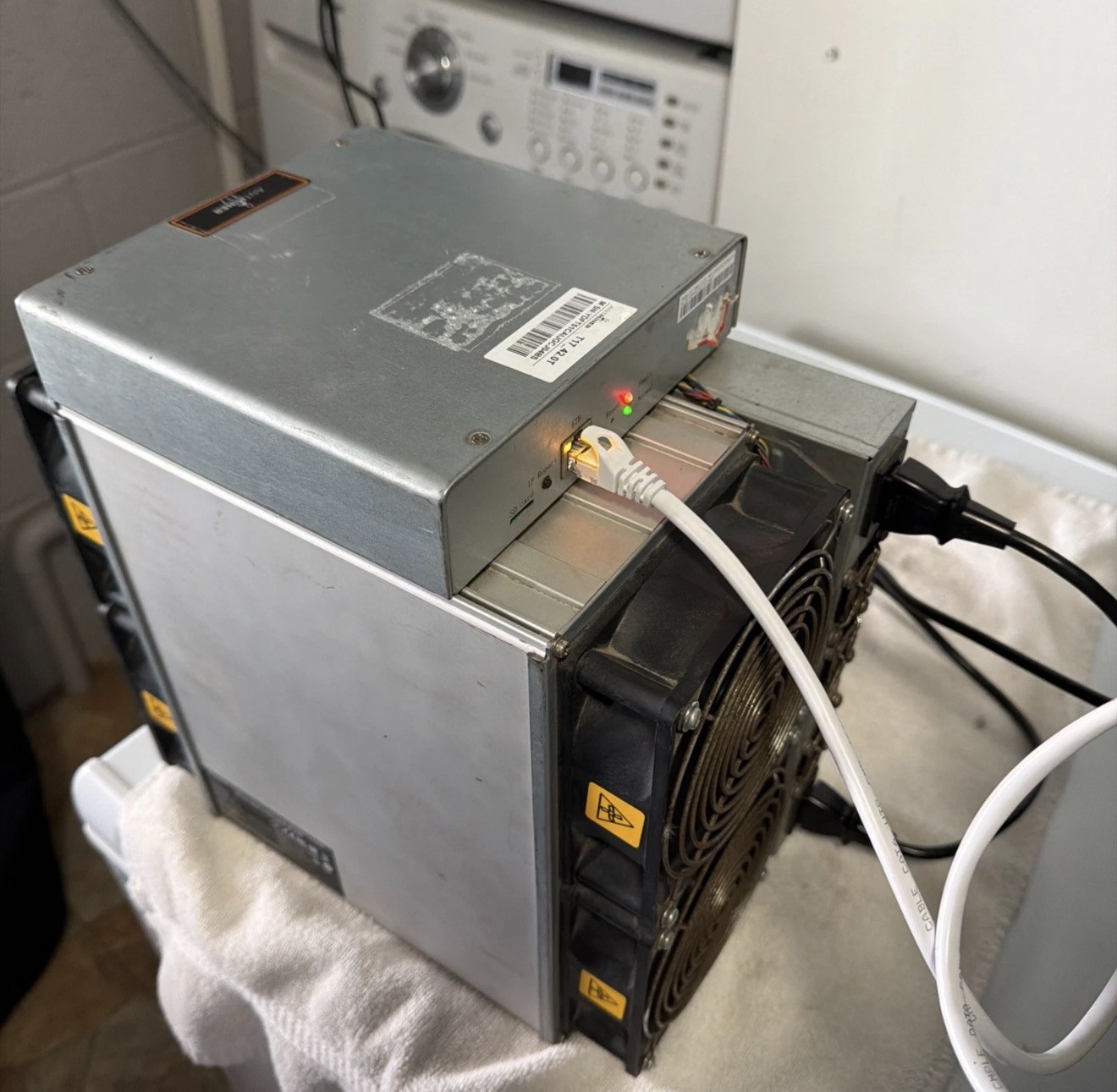 BITMAIN ANTMINER T17 42th Bitcoin BTC Crypto Miner USA (Runs Great!)