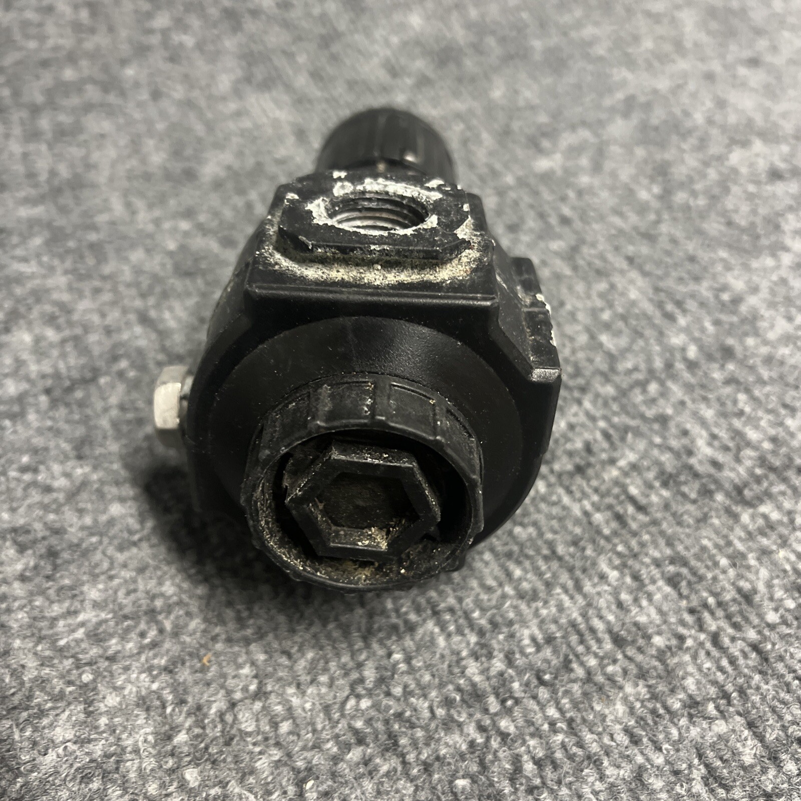 Dayton 4ZM22 1/2" Filter Regulator Used