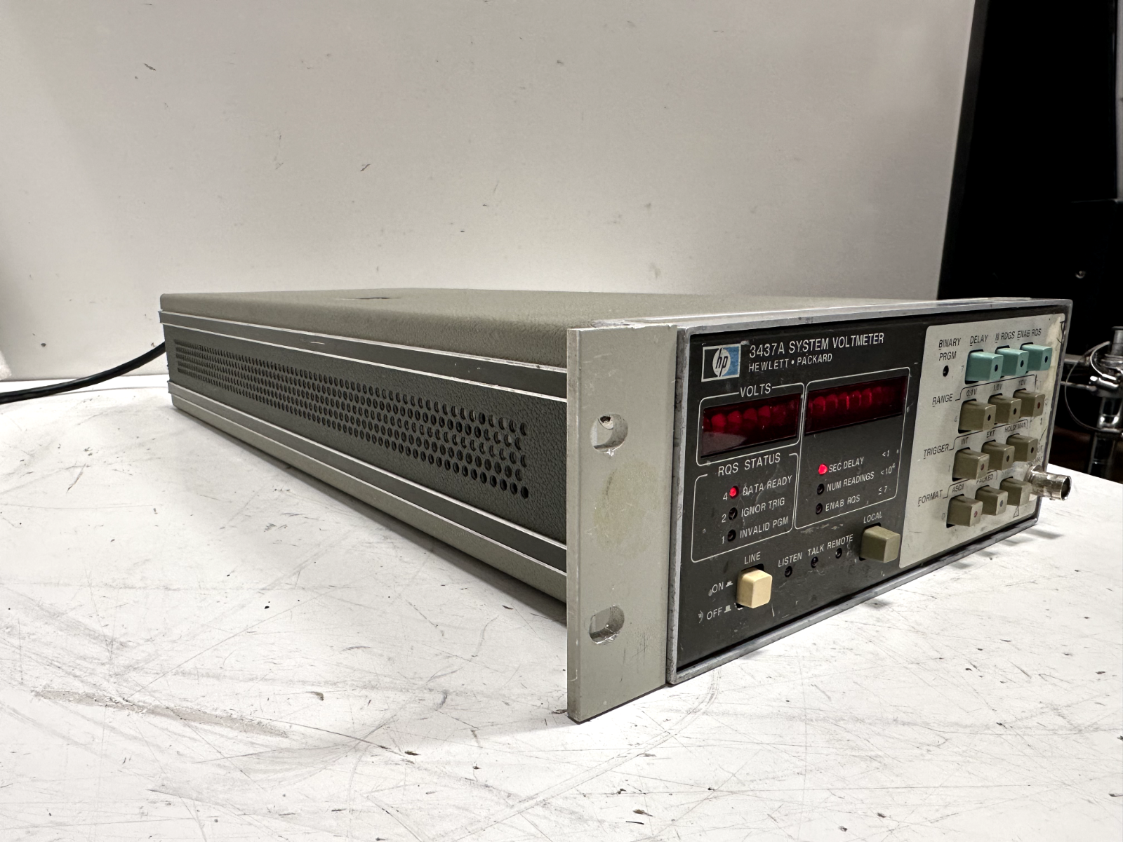 HP 3437A SYSTEMS VOLTMETER POWERS UP UNTESTED.