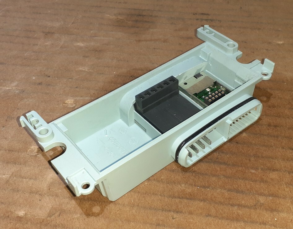 SIEMENS  A5E00995501  SLOT RACK MOUNT  FAST SHIPPING
